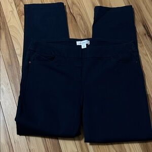 Liz Claiborne Women's Straight Leg Pants in Black